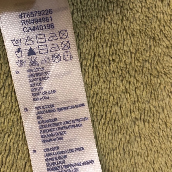 🎁2 for 13 Love crop top sweater/cardigan - Picture 3 of 3